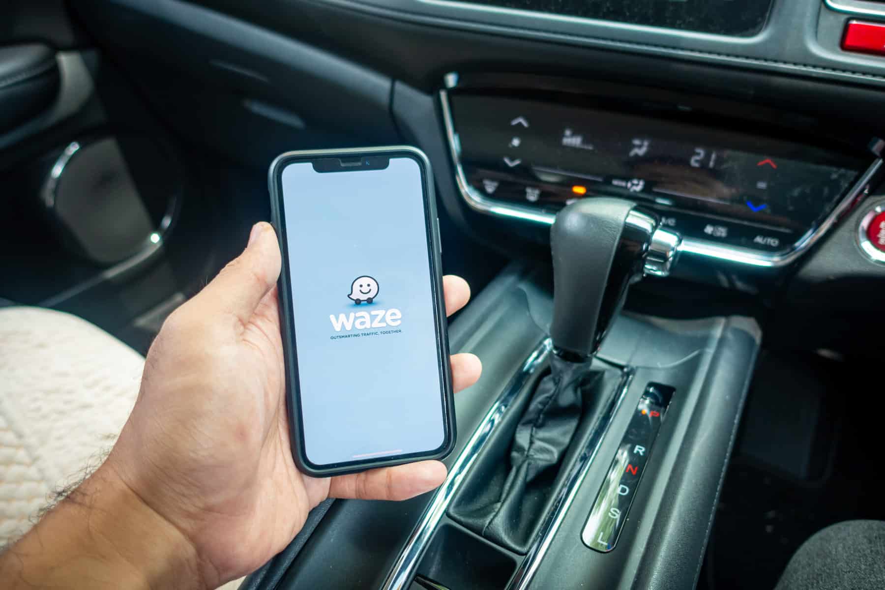 instalar o waze no smartphone, Reportar a polícia no Waze, chegou ao Waze