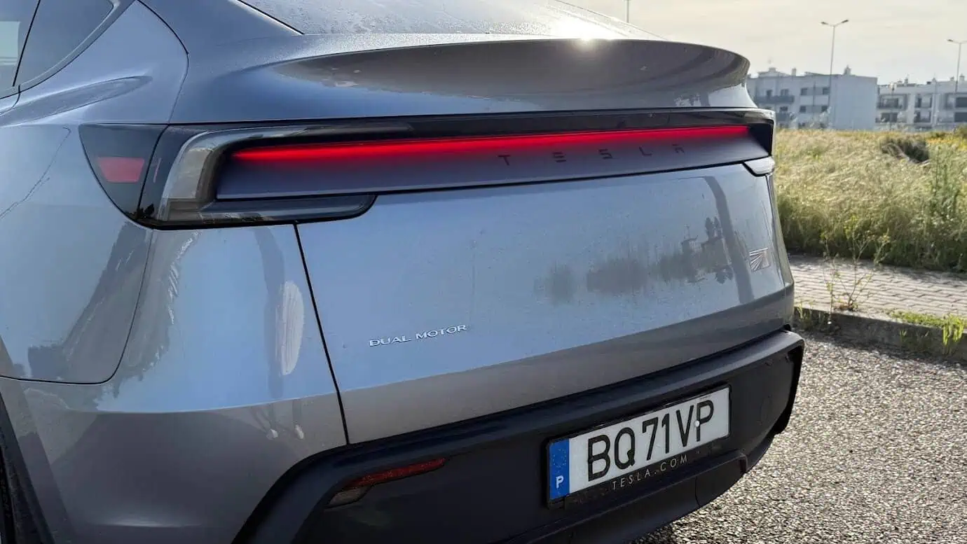 tesla model y 2025: um dos carros que mais vende... voltou!